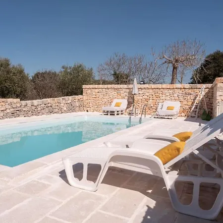 Trullo Del Guardiano بيت للعطل